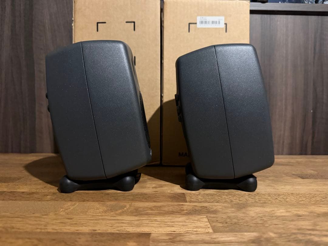 GENELEC スタジオモニタースピーカー 8010a