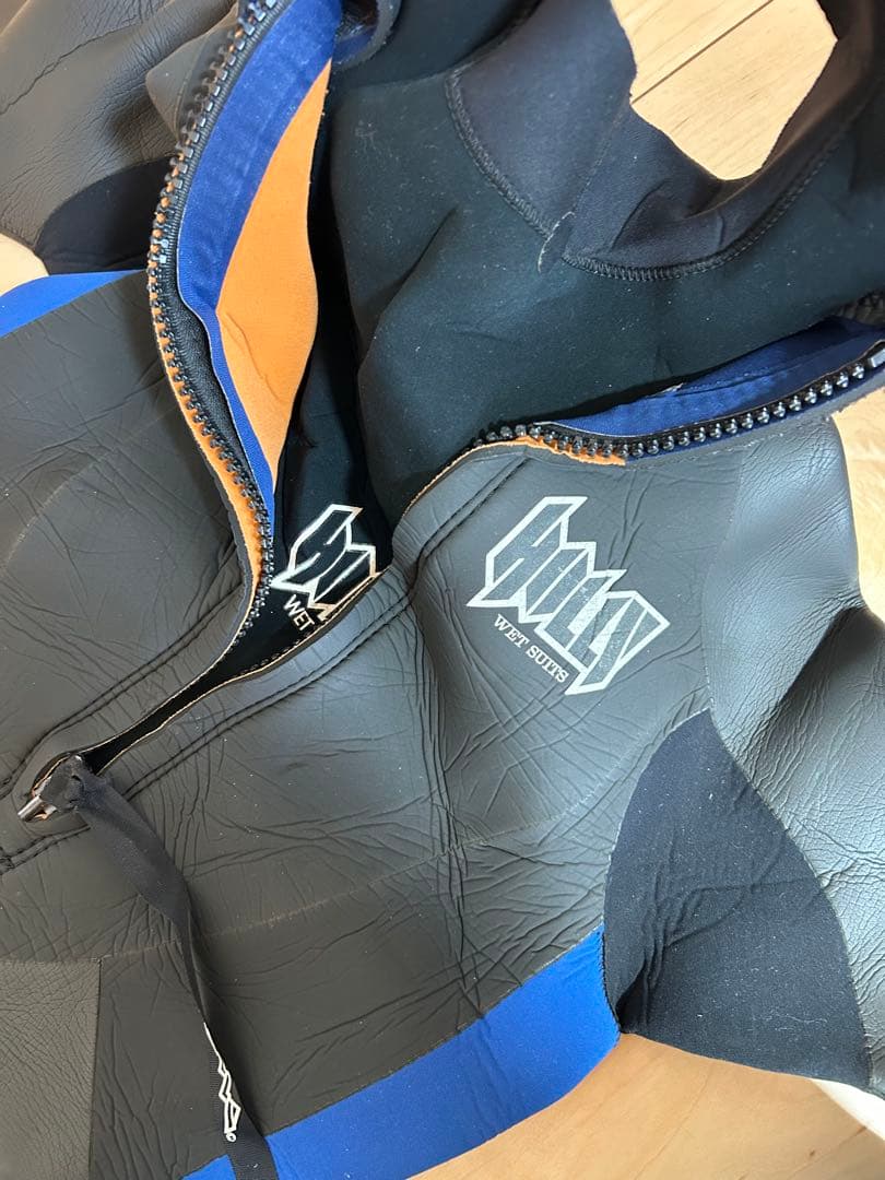 ウエットフルスーツ ブラック/ブルー