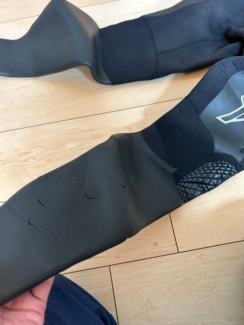 ウエットフルスーツ ブラック/ブルー