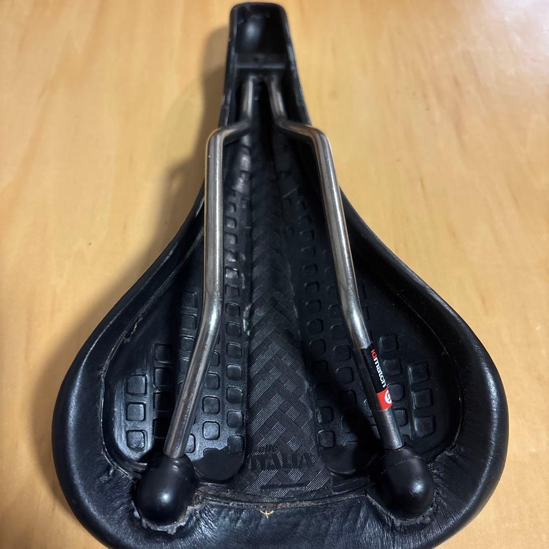 Selle Italia 黒 レザーサドル