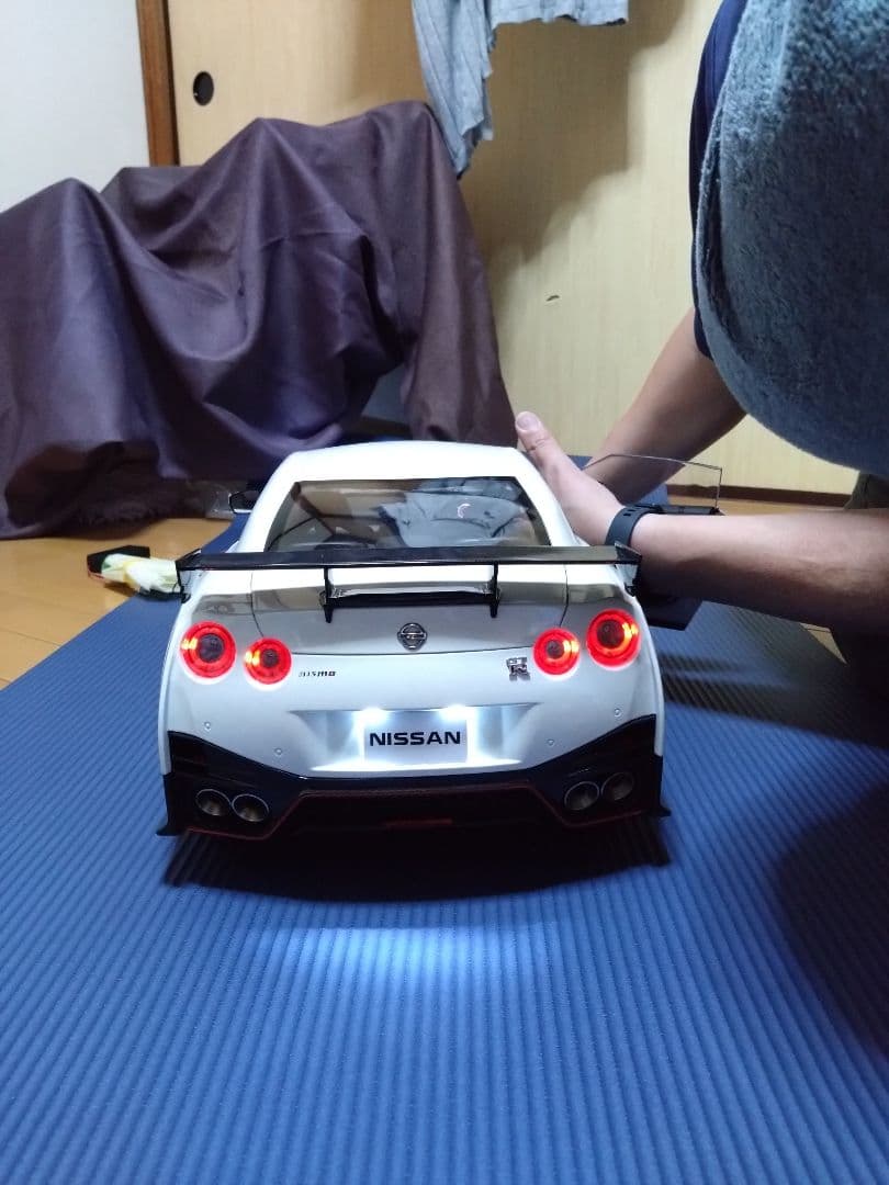 ディアゴスティーニ　NISSAN R35 GT-R nismo LEDライト付