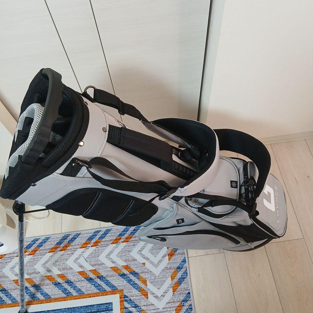 LOVACEスタンドキャディーバッグ　新品（発送は1月15以降）