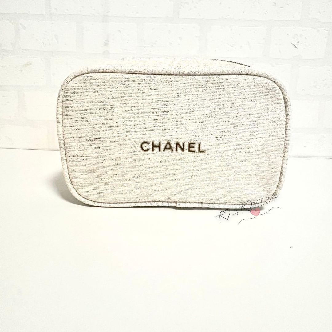 限定色❤CHANEL❤VIP限定 コスメポーチ チェーン付 ラメ入り ホワイト