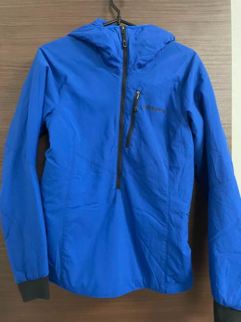 Patagonia ウィメンズ ナノエア ライト フーディ