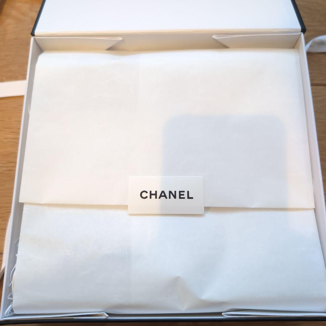 CHANEL ギフトボックス ハンドクリーム 香水　パリパリ