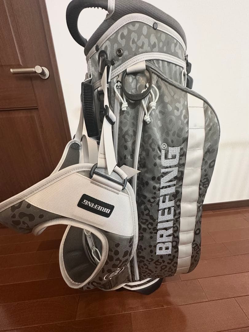 BRIEFING レオパードパターン ゴルフバッグ　ヘッドカバー3点有（未使用）