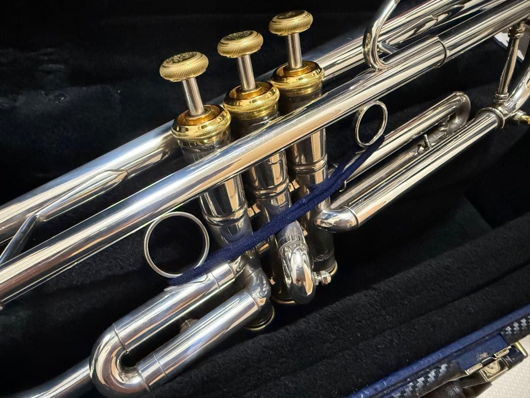 写真追加しました♪ 《選定品》ストンビ　Ｂ♭ トランペット　アンドレ・アンリ