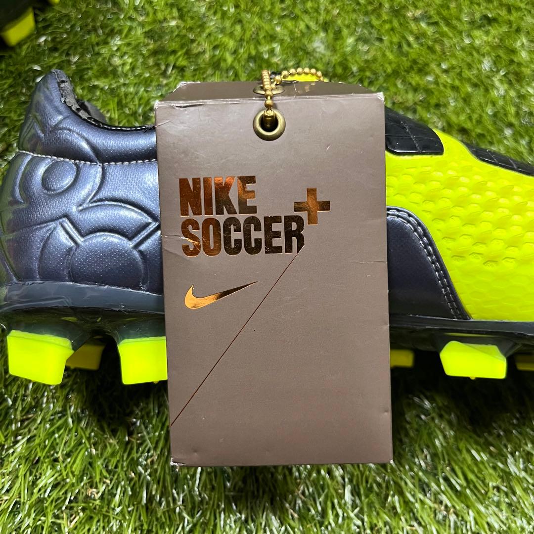 サッカースパイク ナイキ トータル90 レーザー エリート FG T90