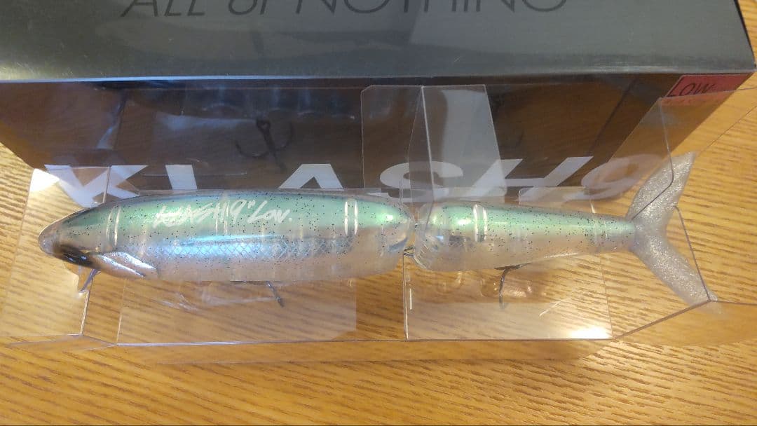 ●KLASH9 Low Crystal Flash ルアー