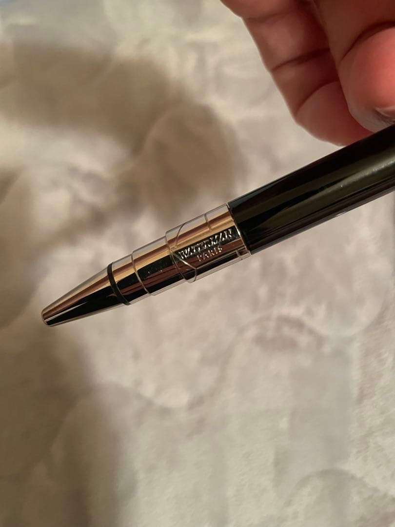 極希少！ 高級ボールペン2本(黒・赤）と本革製ペンケースの豪華3点セット！！