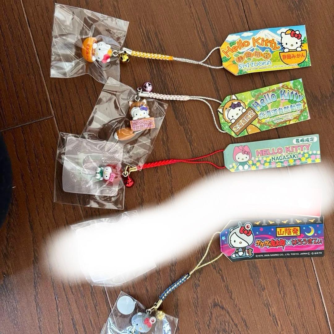 ご当地キティまとめ売り根付けストラップ　ボールペンセット