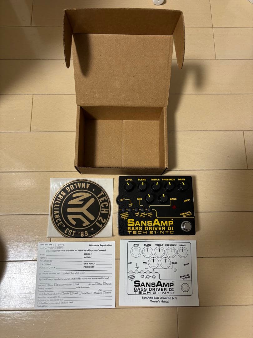 ベース TECH21 Sans Amp Bass D v2