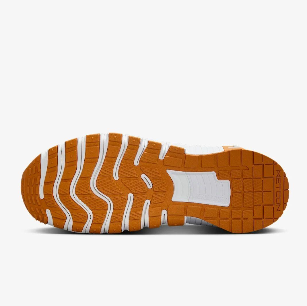 ナイキ NIKE　フリーメトコン6　ウィメンズ　26.0cm