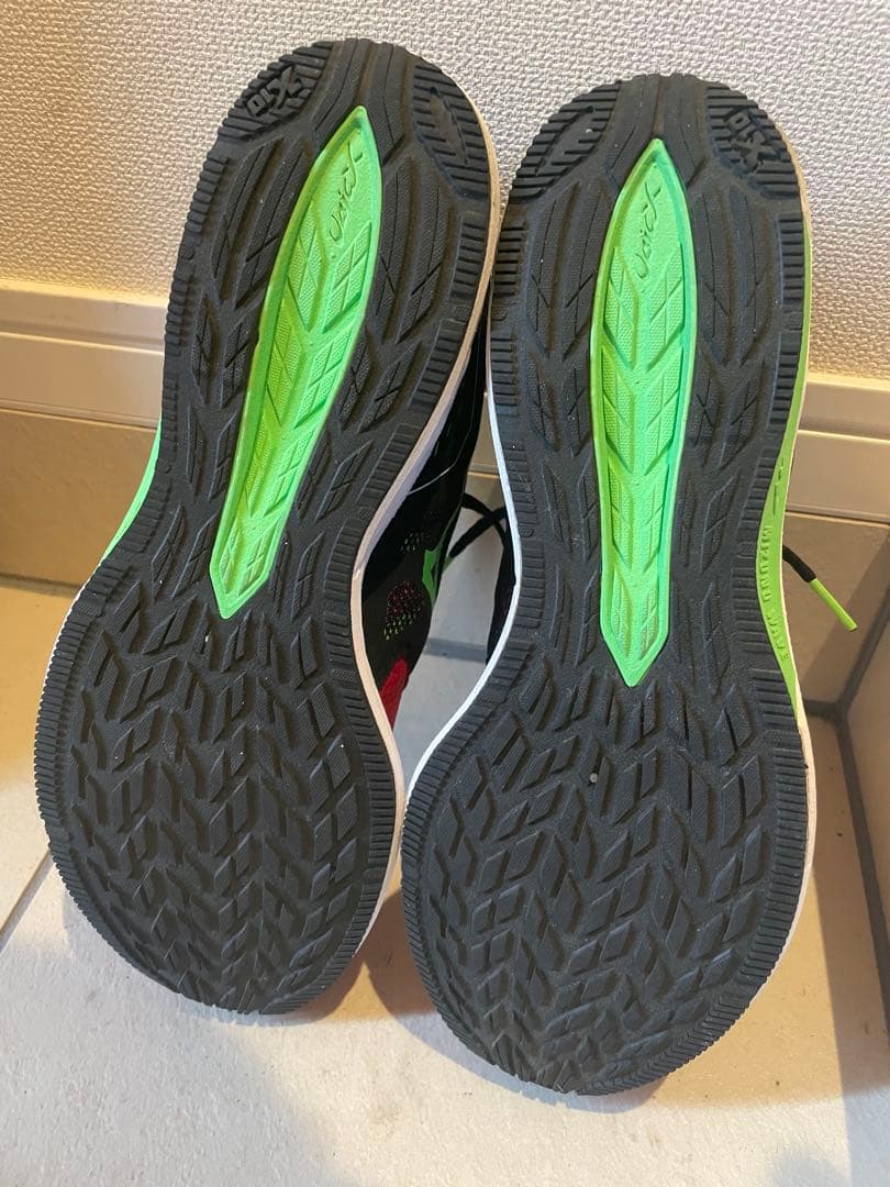 Mizuno ランニングシューズ 26.5 レッド