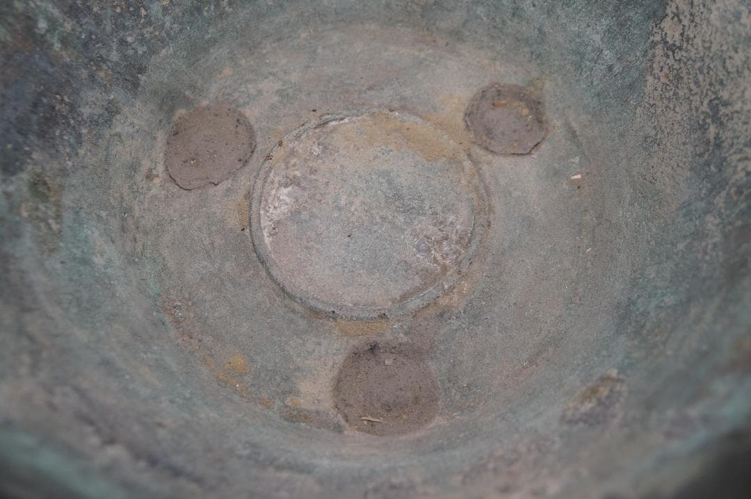 百寿造　三足青銅　百寿彫　瓶掛　火鉢　在銘　重約4600ｇ　煎茶道具