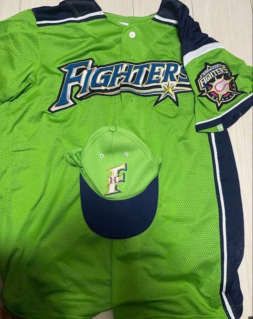 FIGHTERS 緑色 ユニフォーム キャップ付き