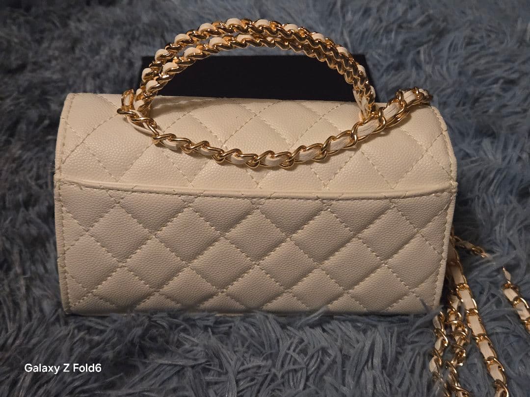 シャネル ノベルティ チェーンショルダーバッグ（ホワイト）