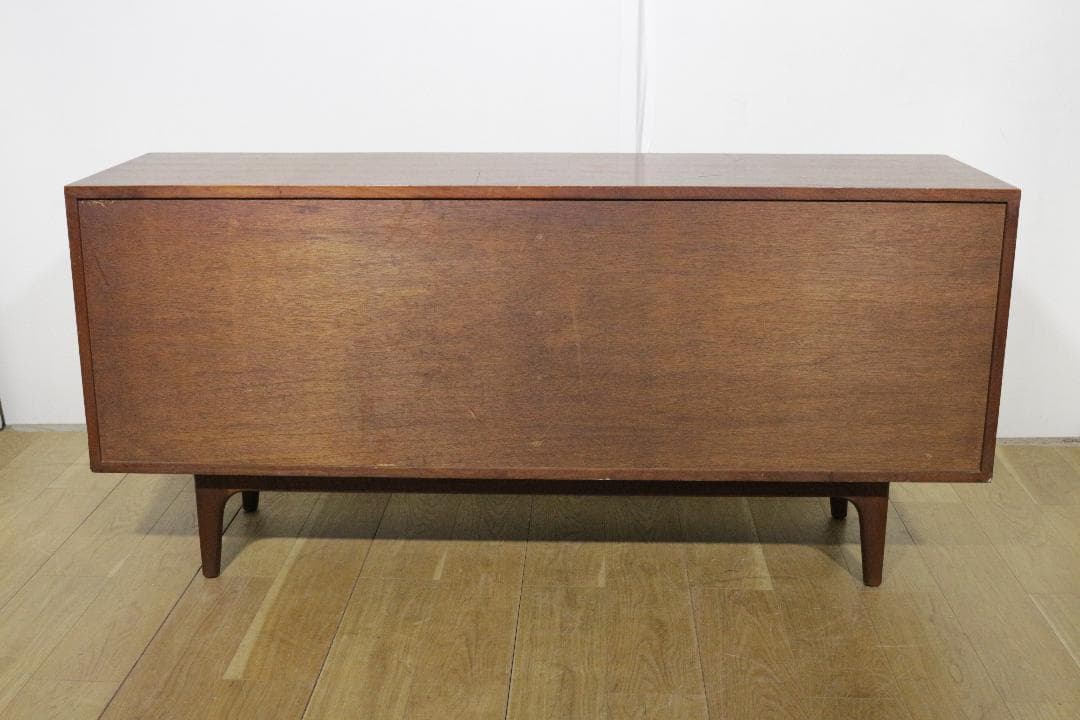 ヴィンテージ★チェスト/サイドボード★木製家具★北欧風家具★