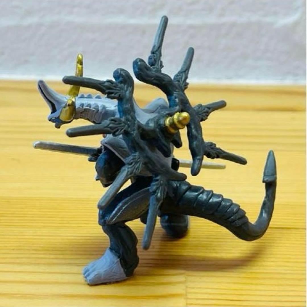 バトスピ　フィギュア　天剣の覇王ジークスサノフリード