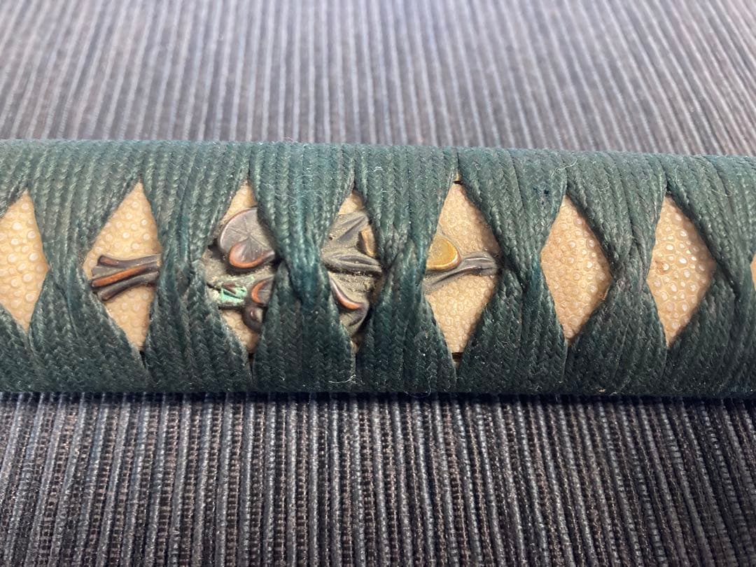 刀装具　大刀用柄前　柳生傘透かし鉄鍔　葵図目貫(江戸時代)