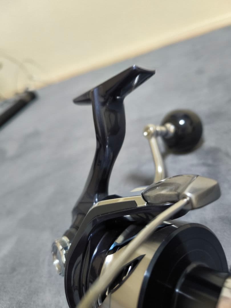 極美品　シマノ　ツインパワー　SW 8000PG　スピニングリール