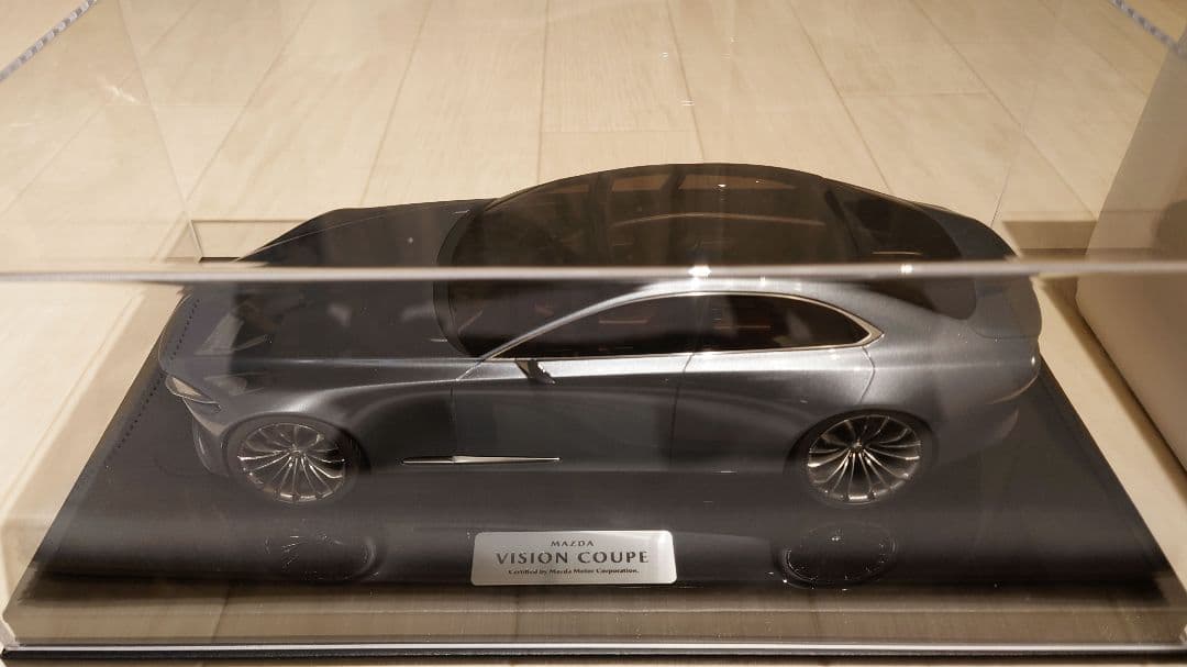 h*5様 MAZDA VISION COUPE モデルカー 1/18
