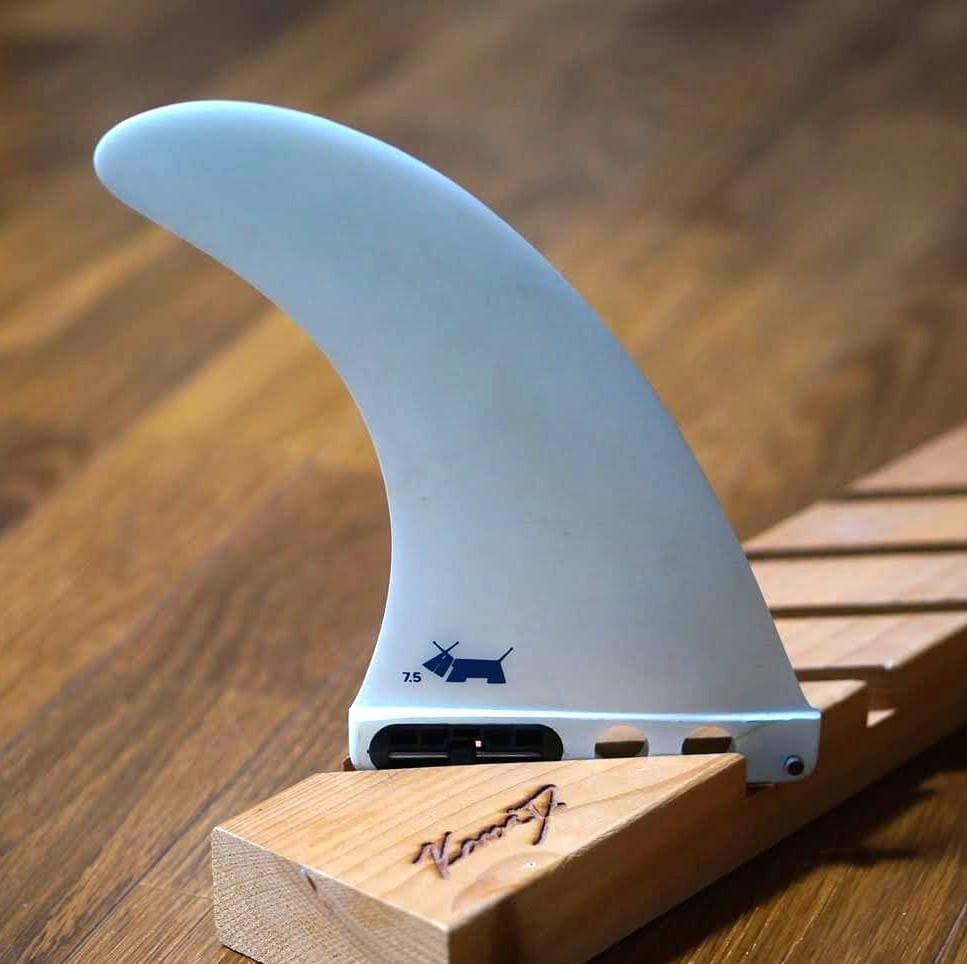 FCSⅡ SKINDOG 7.5インチ 超軽量シングルフィン