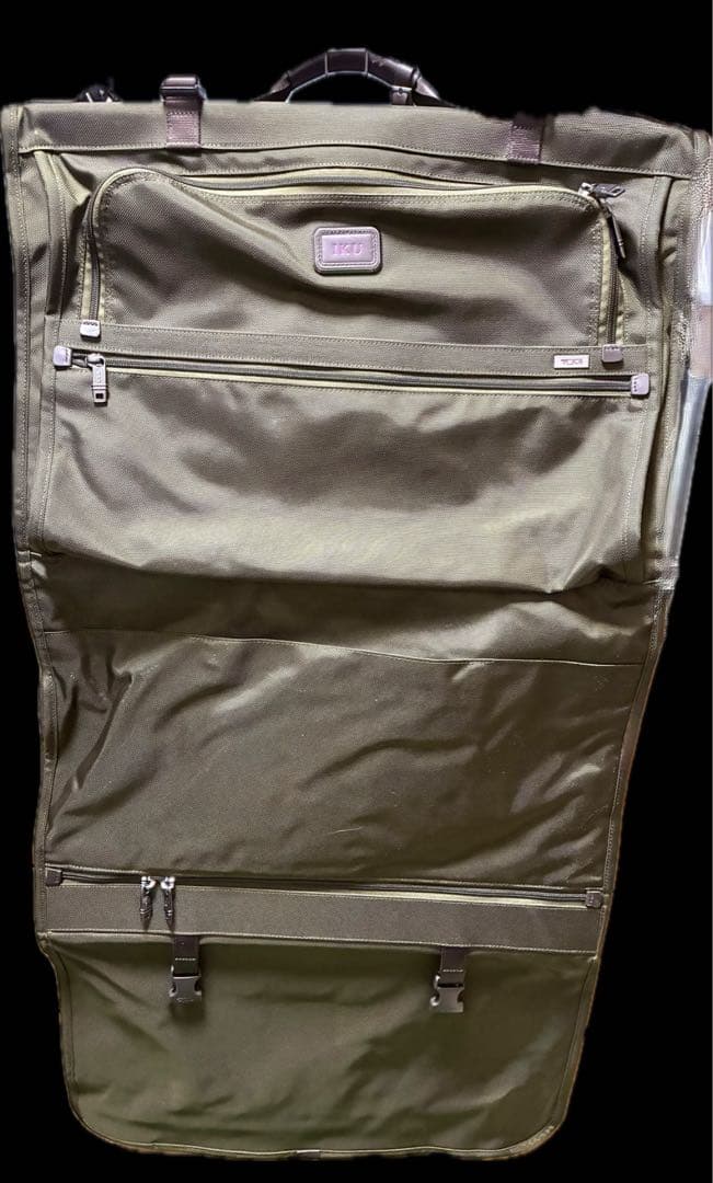 TUMIガーメントバッグ オリーブグリーン