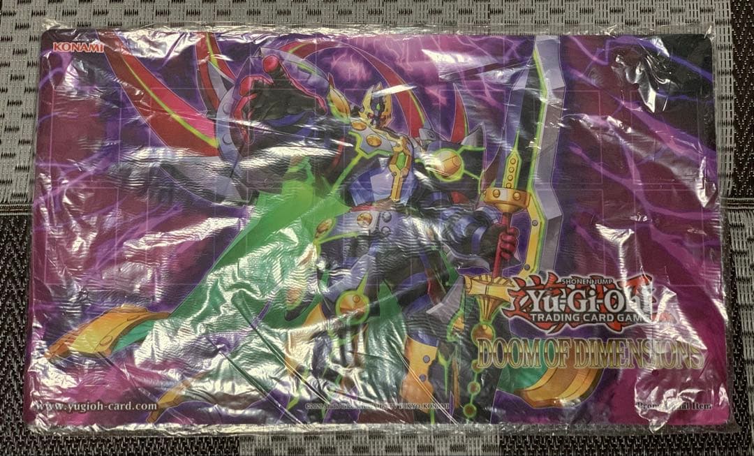 遊戯王　DDDD偉次元王アーククライシス　プレイマット　フィールドセンターカード