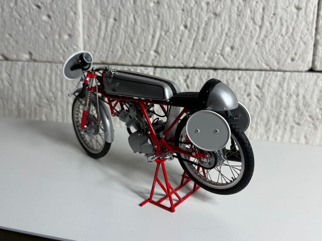 エブロ　1/10スケール　ホンダ CR110 カブ レーシング 1962