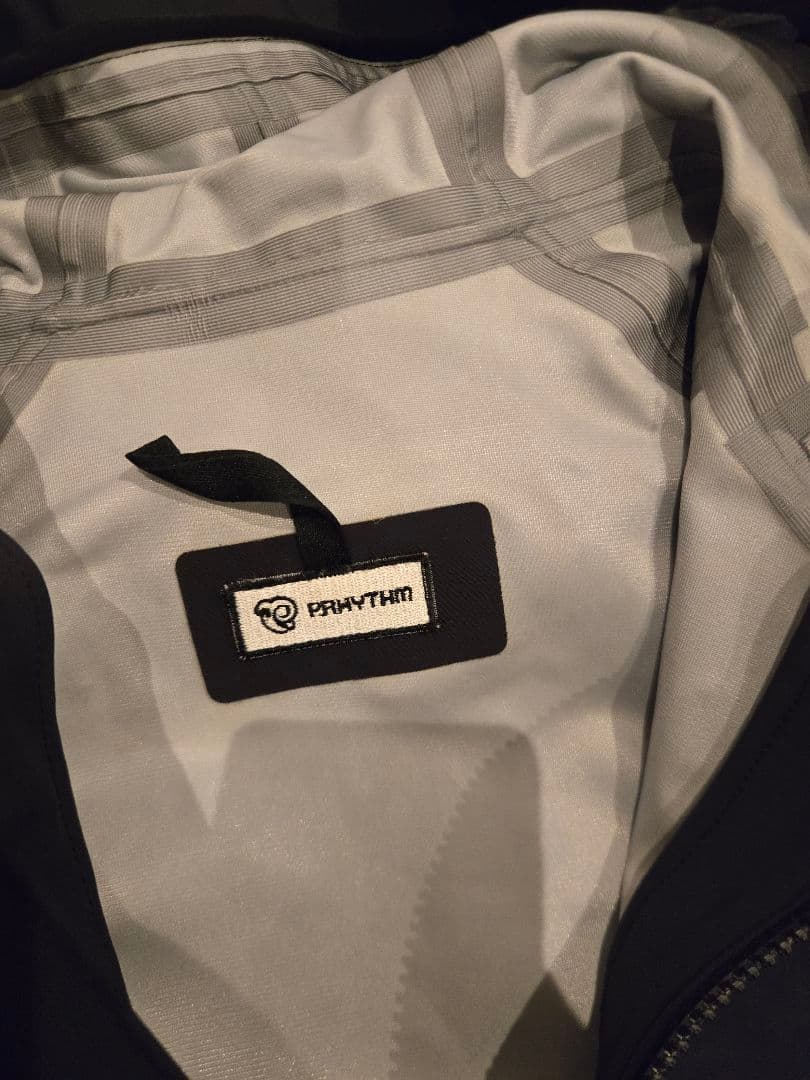 p.rhithm プリズムウェア スノーボードジャケットスマイルジャケット