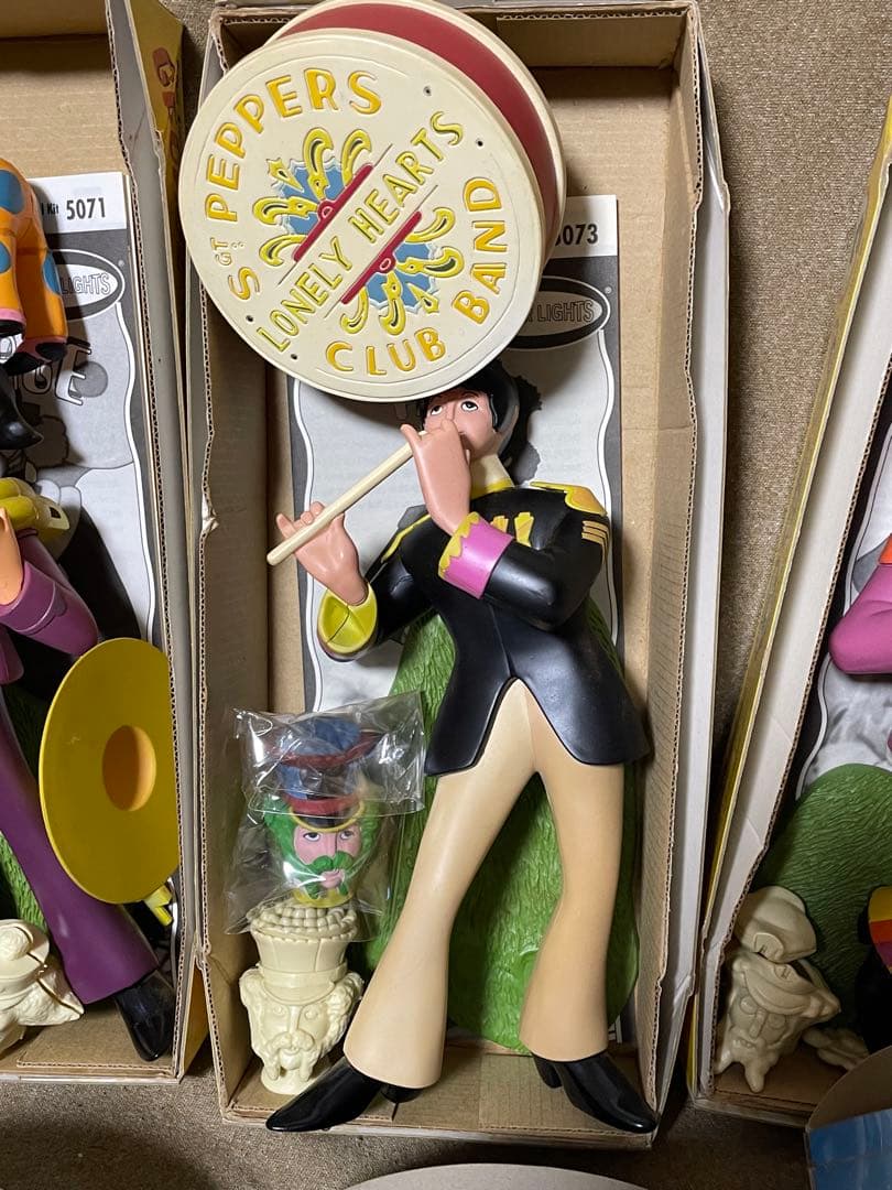 【激レア！】ビートルズ　イエローサブマリン　フィギュア　レトロ　プラモデル