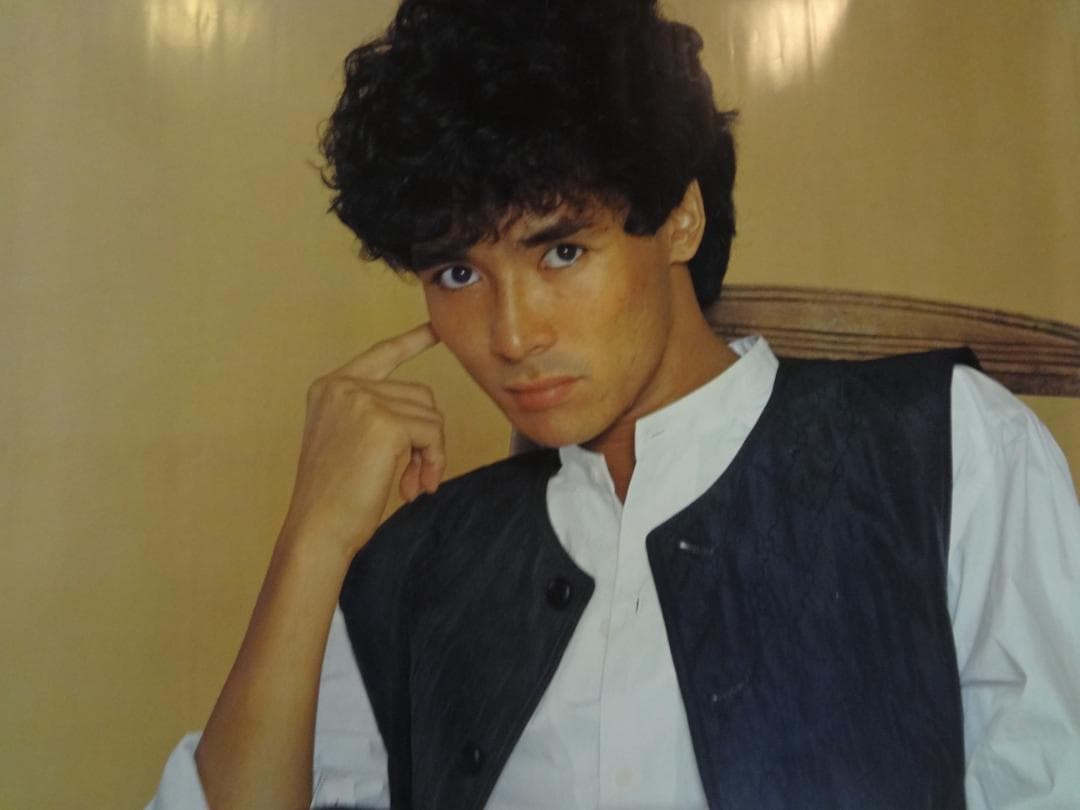 郷ひろみ　　CBSソニー入手困難非売品Ｂ０サイズポスター