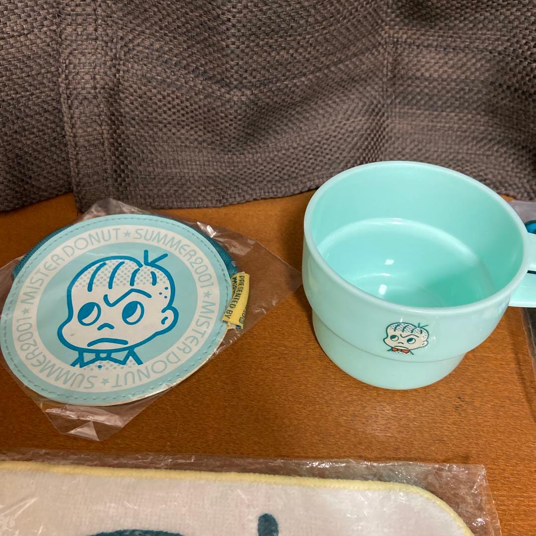 ミスタードーナツ　オサムグッズ　ランチボックス&ドリンクボトル＋小物5点