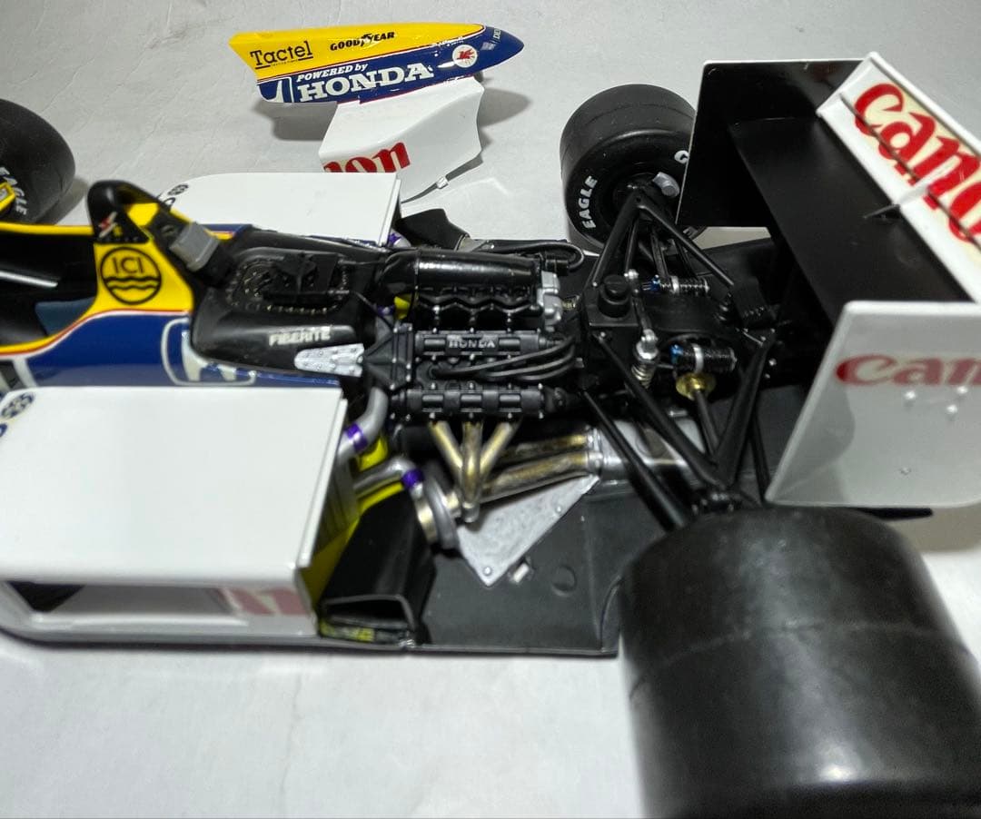 1/20 ウィリアムズFW11 F-1 ’86チャンピオンマシン [完成品]