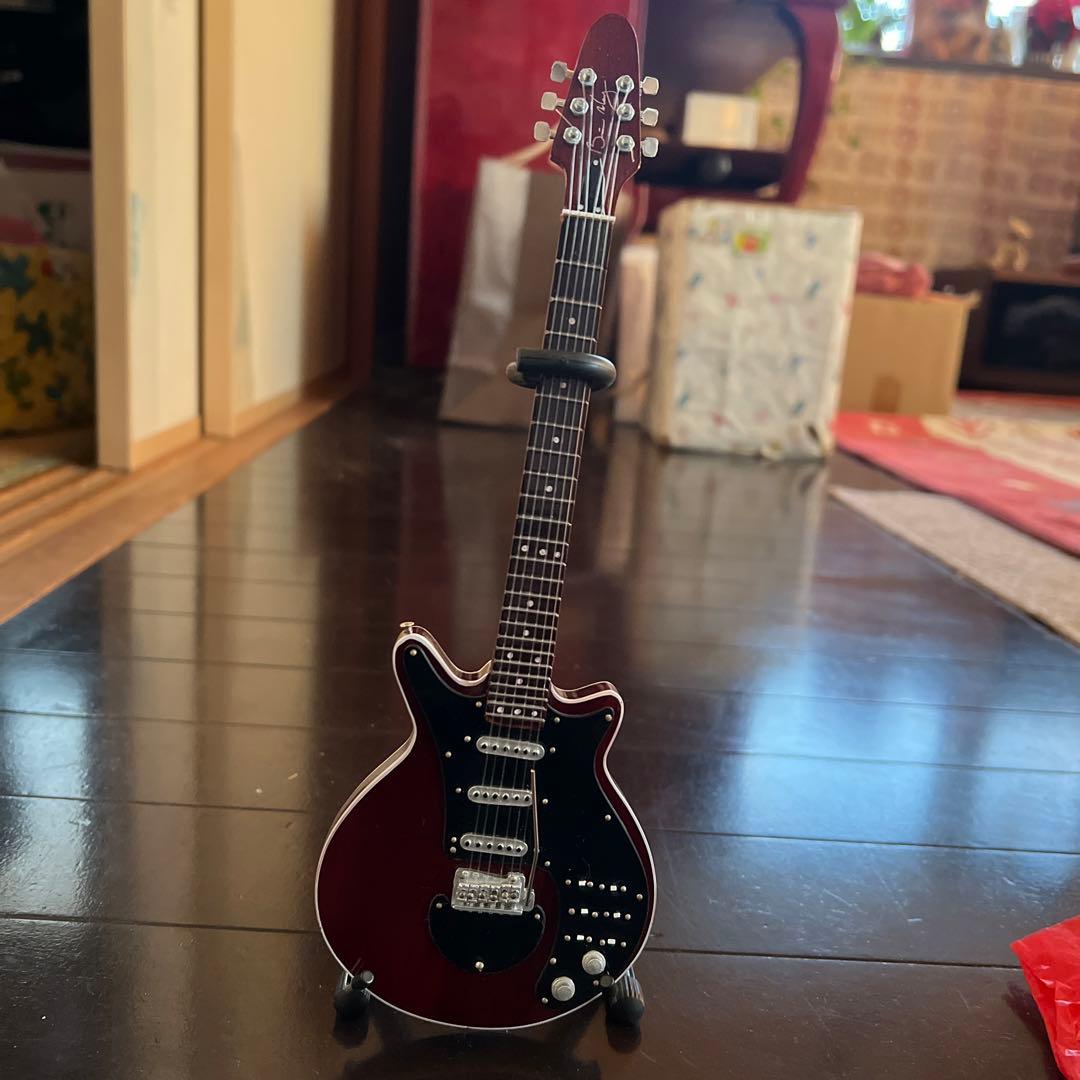 ブライアンメイ　レッドスペシャルミニギター