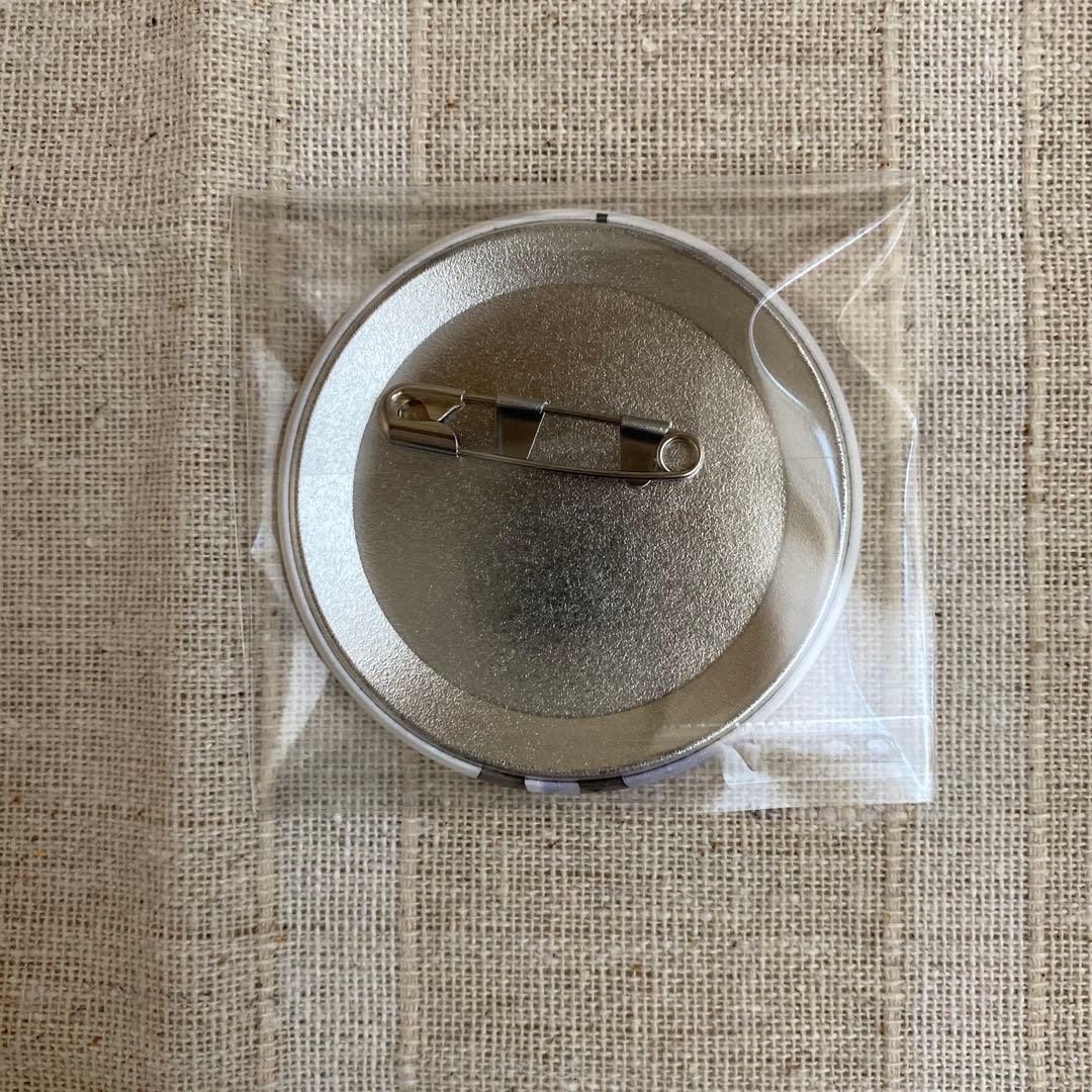 匿名配送 エヴァンゲリオンストア限定 大判マルチクロス ラジオ 缶バッジ 3点