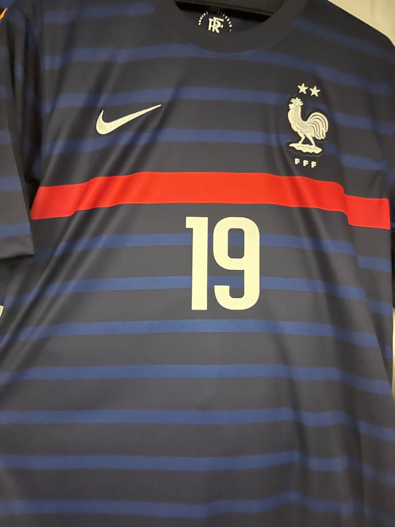 【新品正規品】激レア　ベンゼマ　フランス代表　ホームユニフォーム　レアル