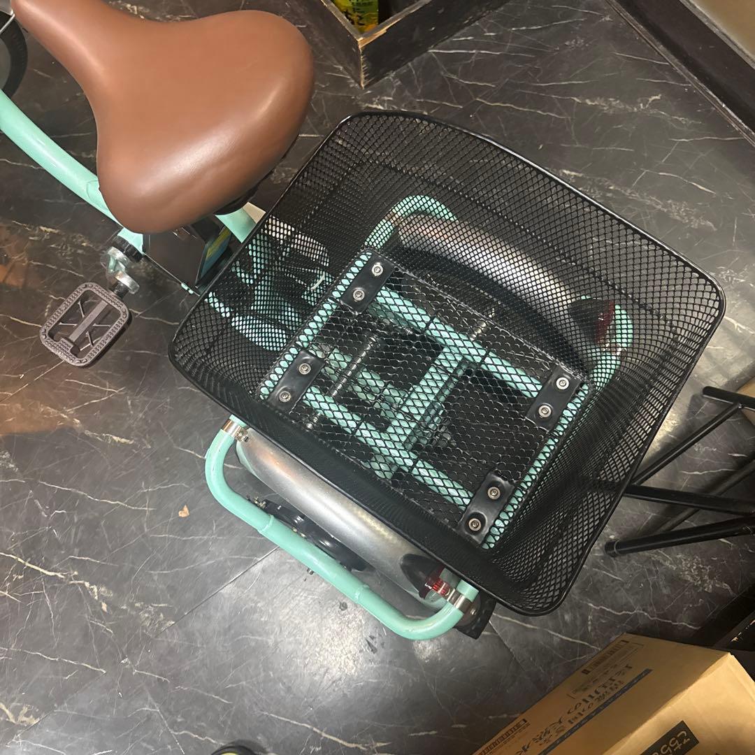 ミントグリーン 三輪電動アシスト自転車