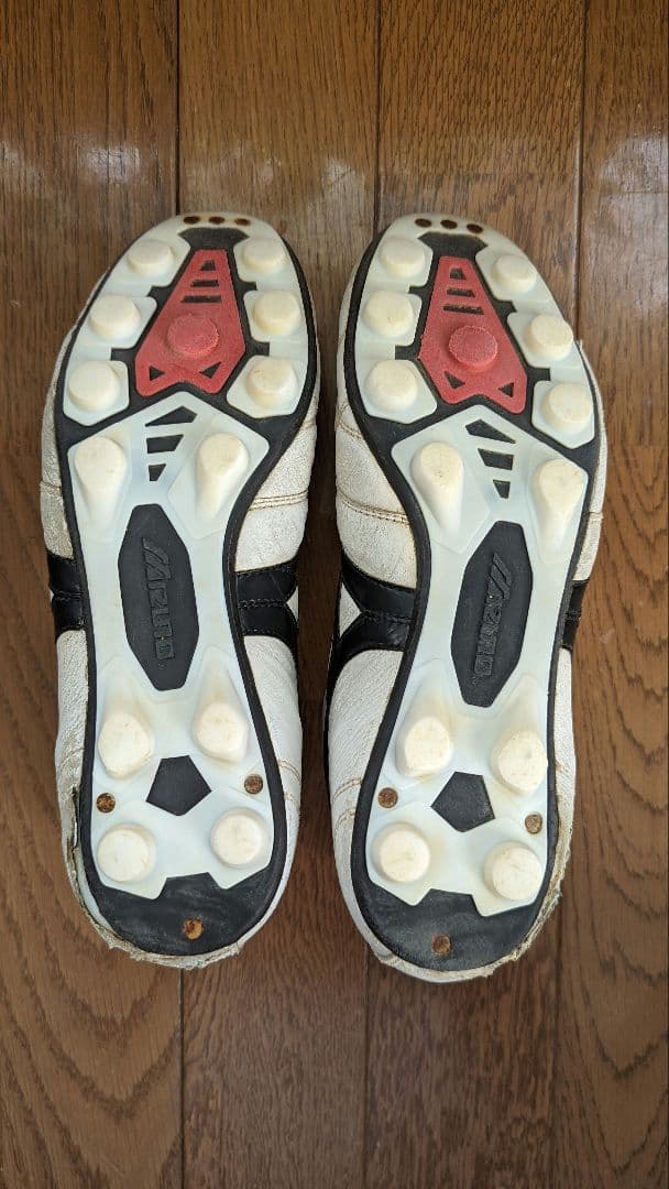 ミズノ　モレリア　ショートタン　サッカースパイク　Mizuno Morelia