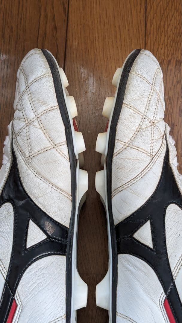 ミズノ　モレリア　ショートタン　サッカースパイク　Mizuno Morelia