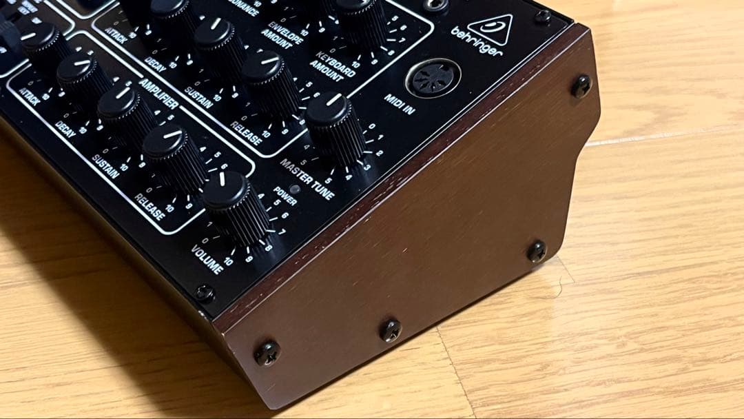 【美品】BEHRINGER PRO-1 アナログシンセサイザー