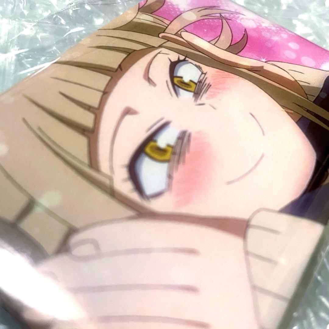 【希少】ヒロアカ東京駅 ヒーロープラザ 場面写 スクエア缶バッジ トガヒミコ