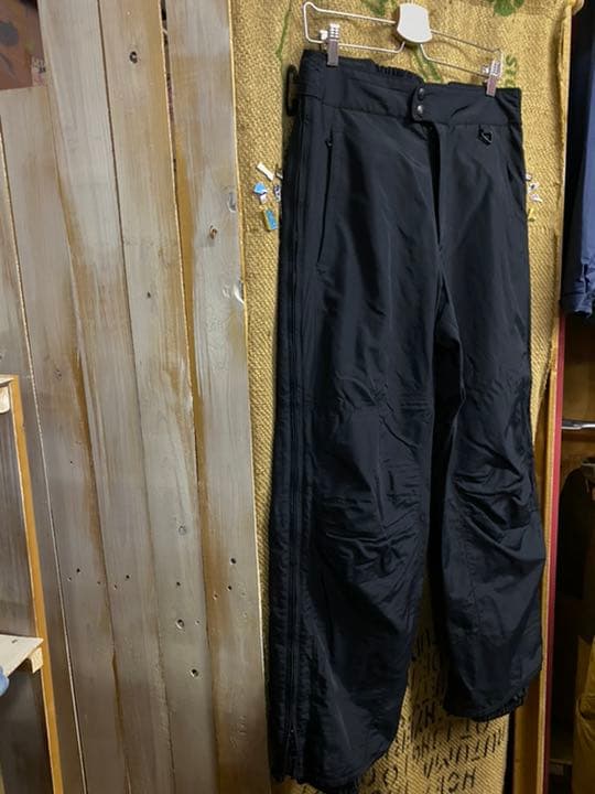 【美品】コロンビア ナイロンパンツ ボード スキーウェア Lサイズ 黒