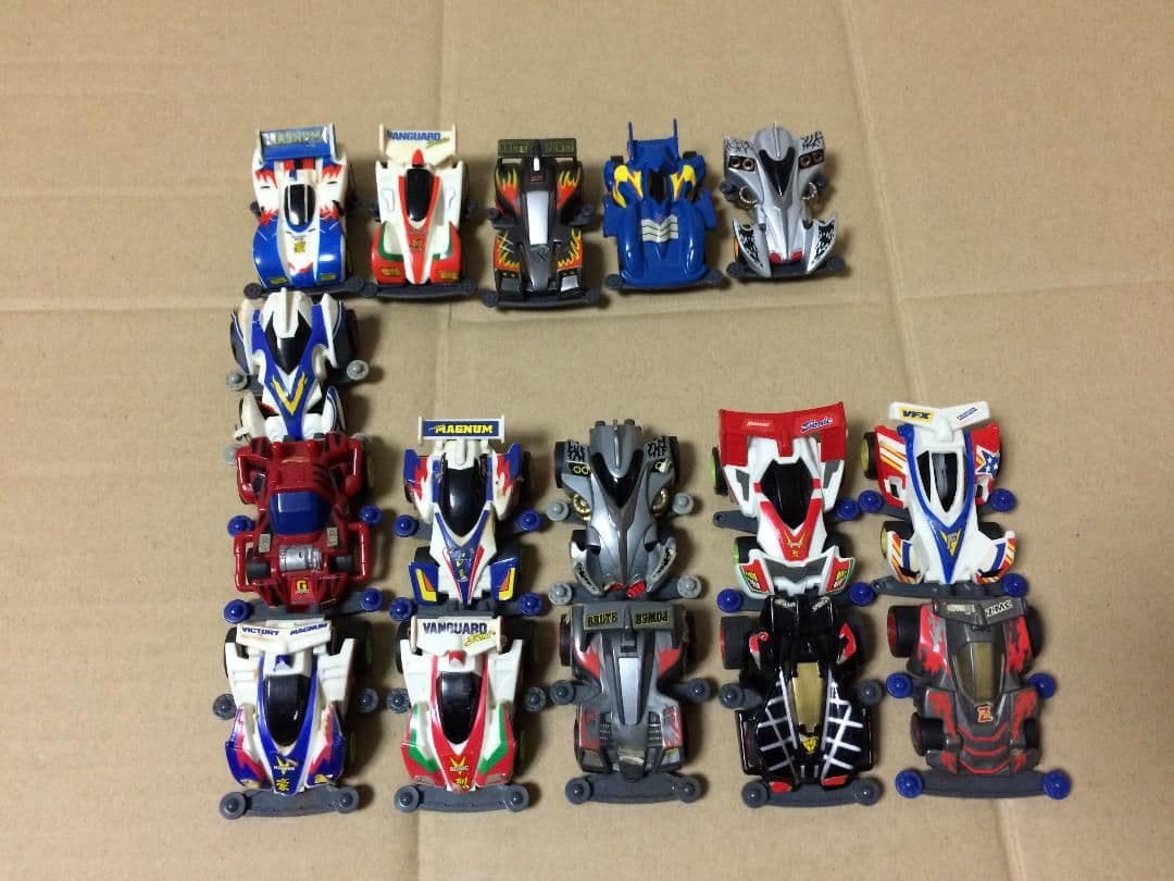 チビヨン11台+5台 ミニ四駆プルバックミニカーセット