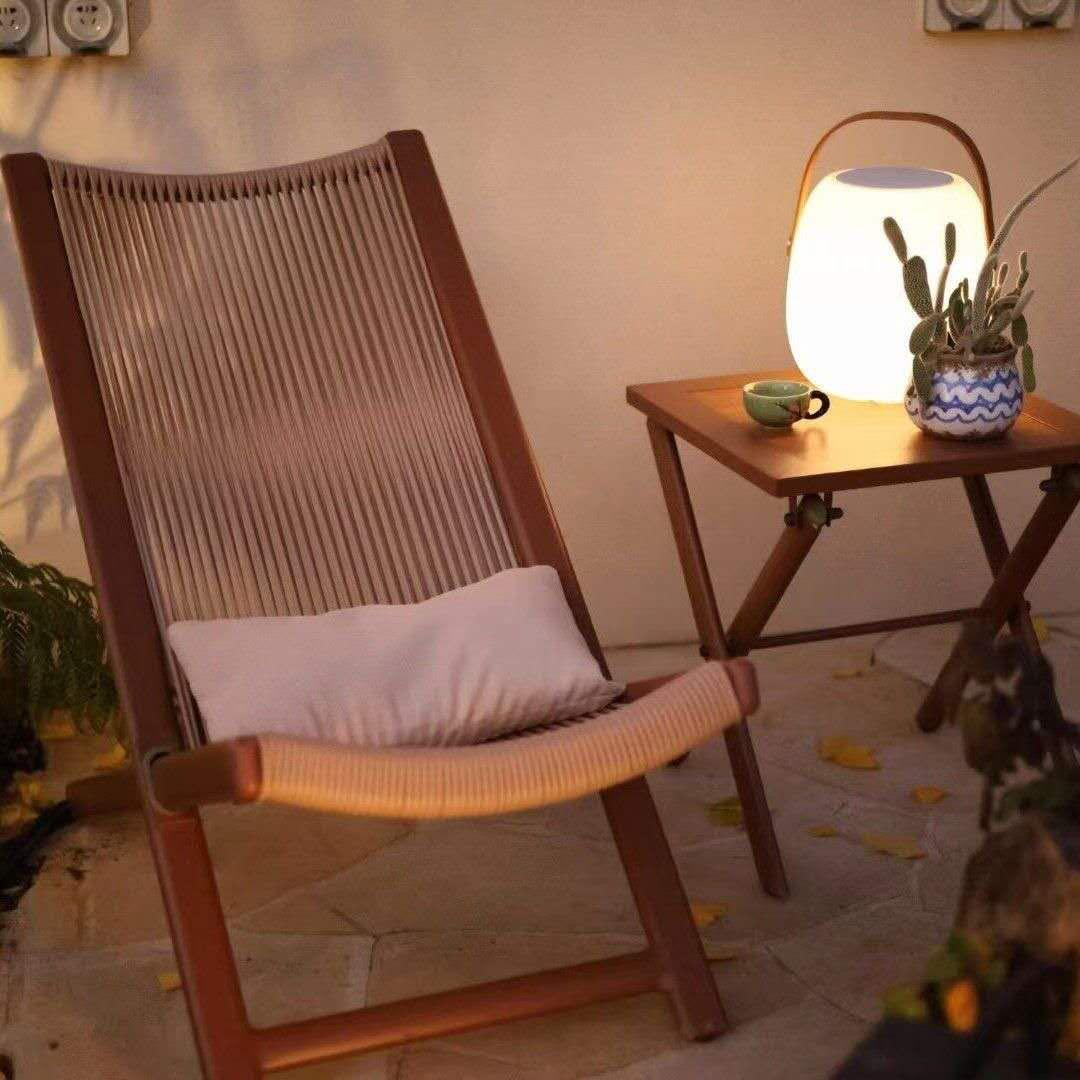 ラタン製の庭のラウンジチェア、ホテル、ゲストハウス、バルコニー リラックスチェア