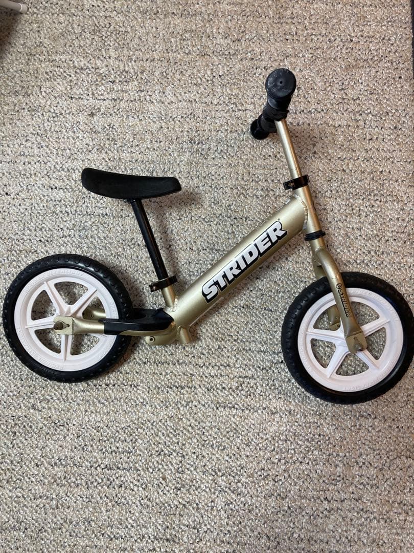 STRIDER バランスバイク ゴールド