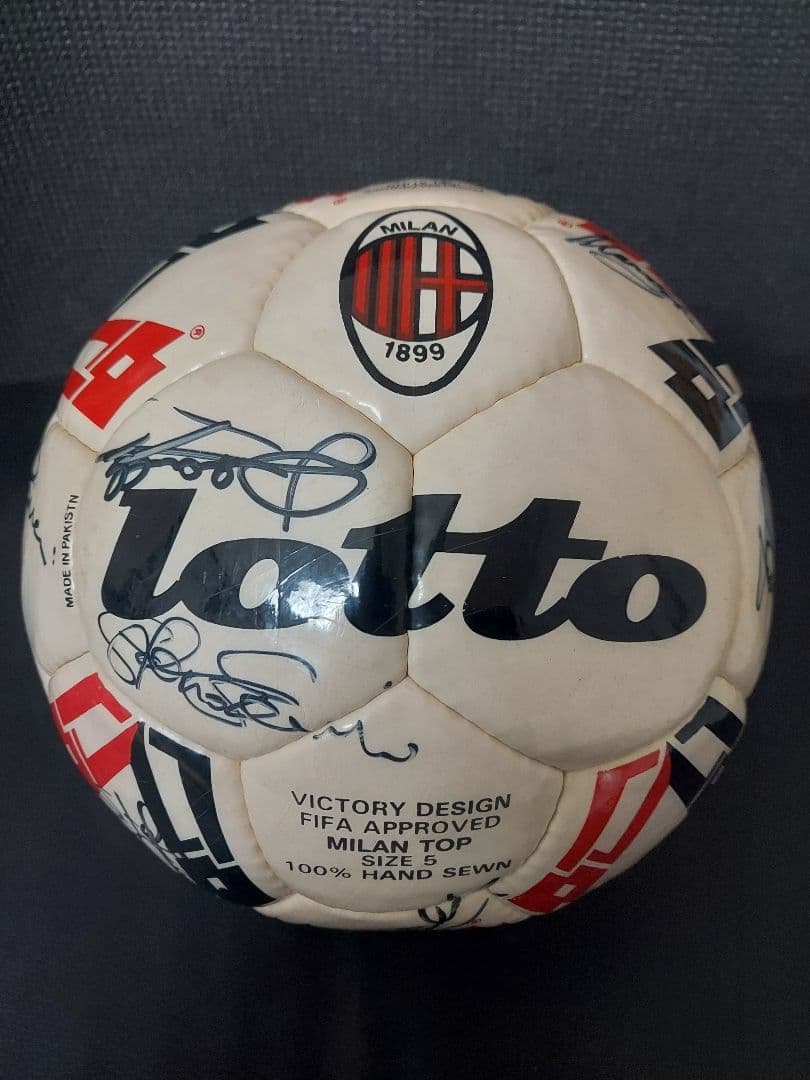 ★プレミアムボール『ACミラン/直筆寄書サインボール/約18人』コレクター保管品