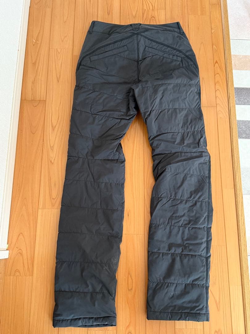 美品　DESCENTE ゴルフ　メンズ ダウンパンツ　防寒　防風