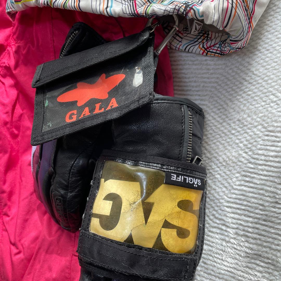 スノーボードウェアセット（女性用）ボルコム　 帽子バートン